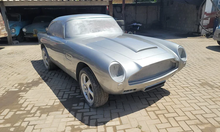 aston-martin-db5-overview
